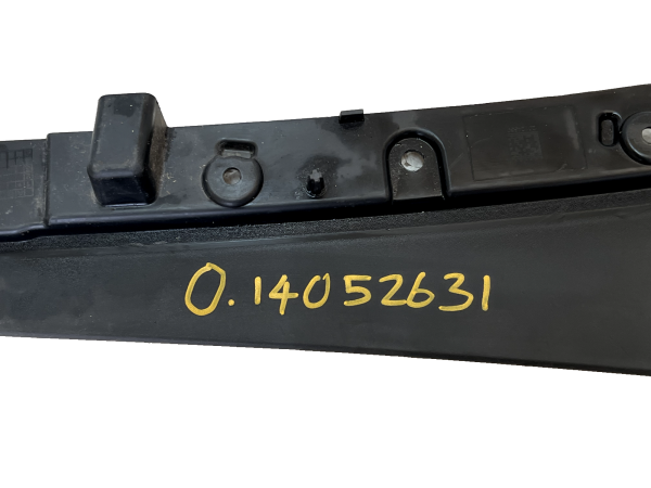 LR Range Rover L460 Front Bumper Left Mud Flap Trim M8E2 17F018 A 178504981446 8