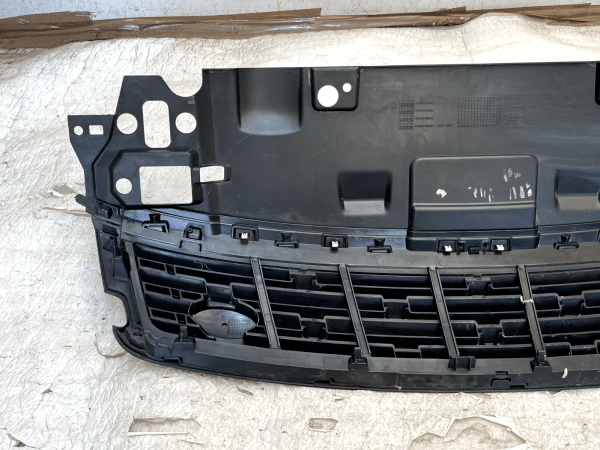 LR Range Rover Sport L461 Front Bumper Upper Grille 2022 ON N9X2 8200 A Genuine 178516121446 8