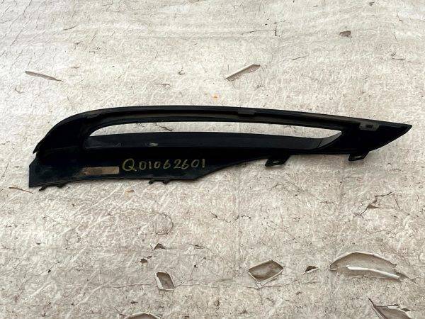 LR Range Rover Velar L560 Front Bumper Left Fog Lamp Cover 17 23 J8A2 17D750 EB 178316112616 6