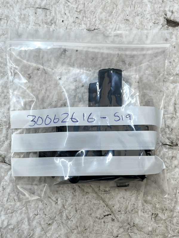 LR Range Rover Velar L560 Fuel Tank Filler Flap Actuator 3M51 220A20 AC Genuine 178409635616 10