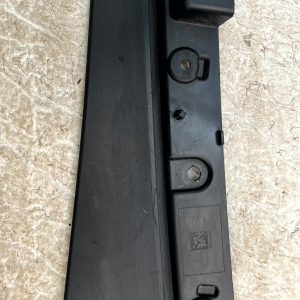 LR Range Rover Vogue L460 Front Bumper Left Mud Flap Trim M8E2-17F018-A Genuine - Image 4