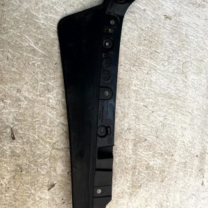 LR Range Rover Vogue L460 Front Bumper Left Mud Flap Trim M8E2-17F018-A Genuine - Image 6