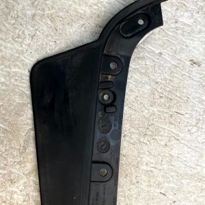 LR Range Rover Vogue L460 Front Bumper Left Mud Flap Trim M8E2-17F018-A Genuine - Image 7