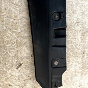 LR Range Rover Vogue L460 Front Bumper Left Mud Flap Trim M8E2-17F018-A Genuine - Image 9
