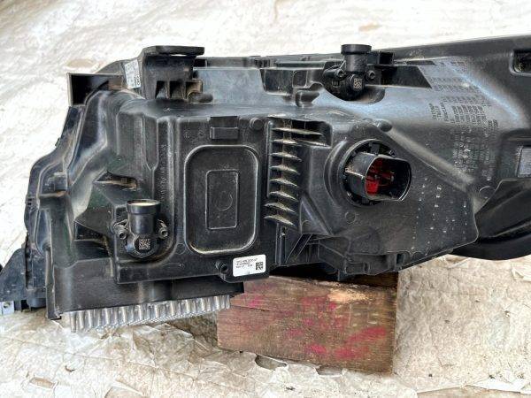 LR Range Rover Vogue L460 Right LED Headlight 2022 ON M8E2 13W029 DM Genuine 178499093116 10