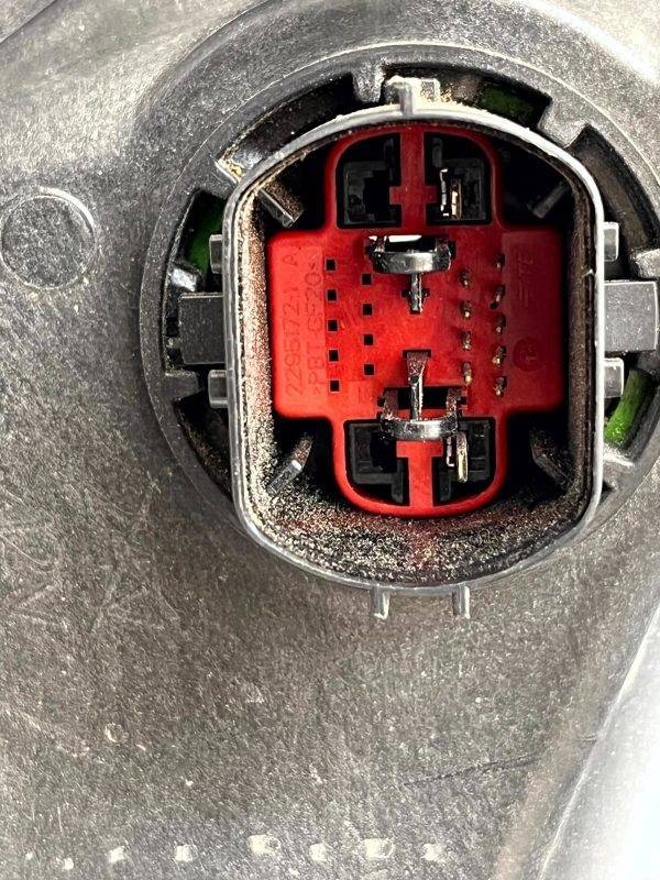 LR Range Rover Vogue L460 Right LED Headlight 2022 ON M8E2 13W029 DM Genuine 178499093116 21