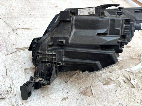 LR Range Rover Vogue L460 Right LED Headlight 2022 ON M8E2 13W029 DM Genuine 178499093116 9