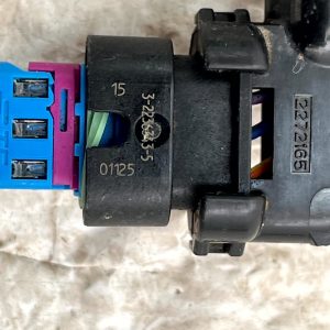 Land Rover Defender Discovery Parking Sensor Plug Connector 2236343 Genuine - Image 9