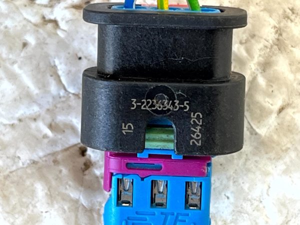 Land Rover Defender Discovery Parking Sensor Plug Connector 3 2236343 5 Genuine 178502795236 8