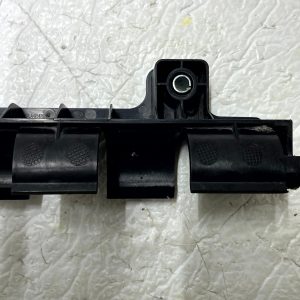 Land Rover Defender Front Left Air Duct Deflector Mount LPLA-9Y475-AD Genuine - Image 9