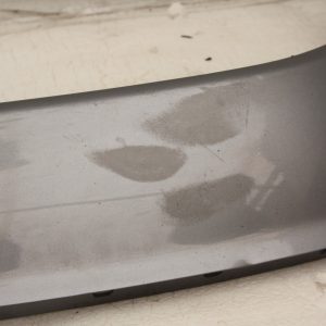 Land Rover Defender Rear Wheel Arch Genuine *DAMAGED* - Image 4