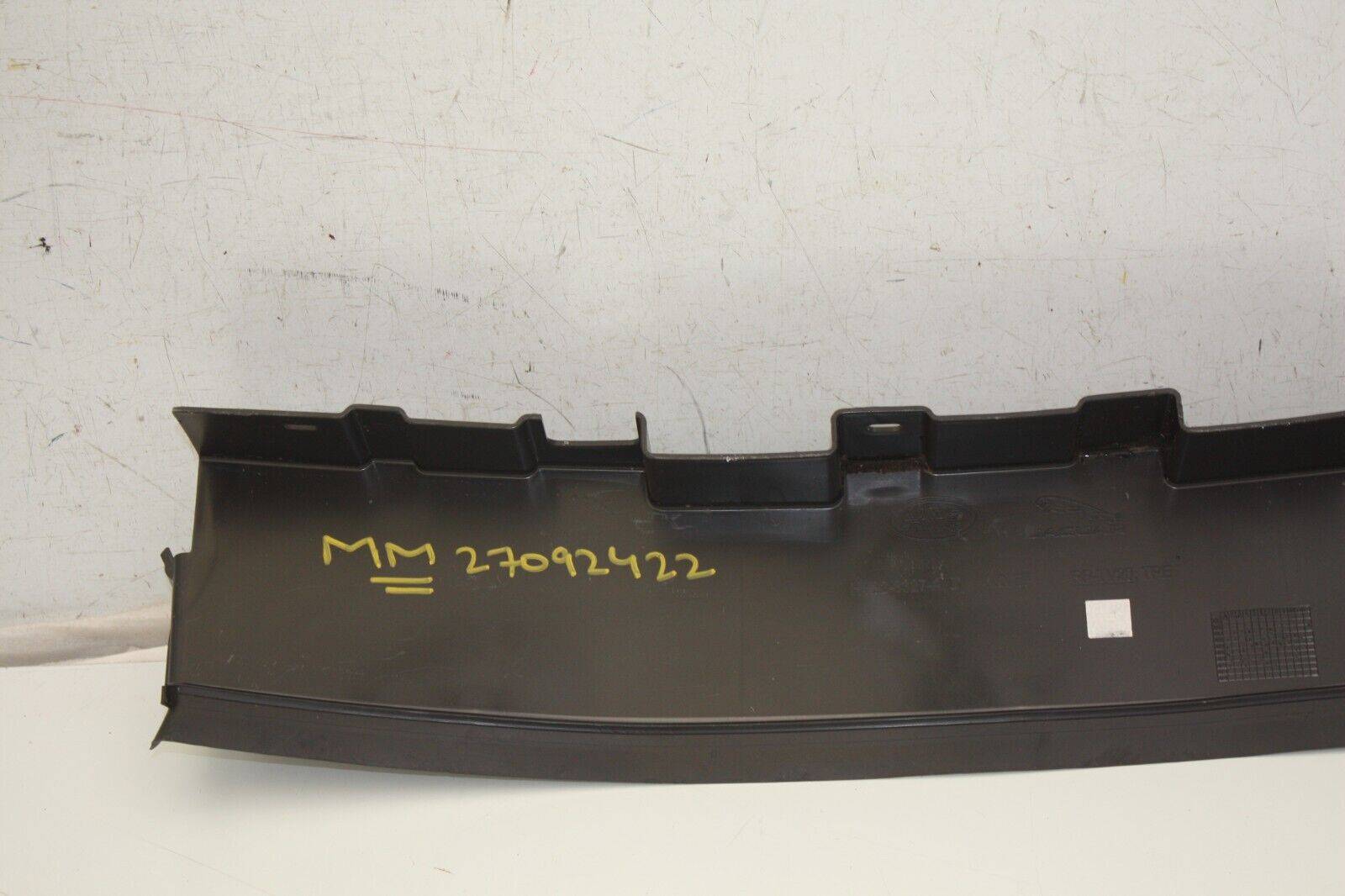 Land-Rover-Discovery-Front-Air-Duct-Deflector-HY32-8327-A-Genuine-176602197286-6