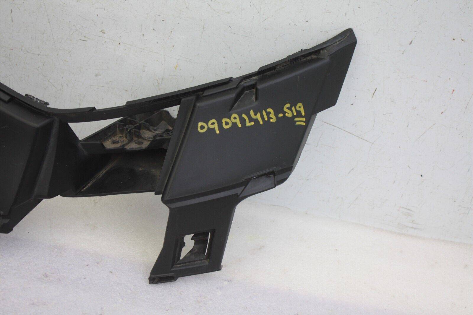 Land-Rover-Discovery-L462-Front-Bumper-Left-Bracket-2017-ON-HY32-17C863-AA-176571145636-2