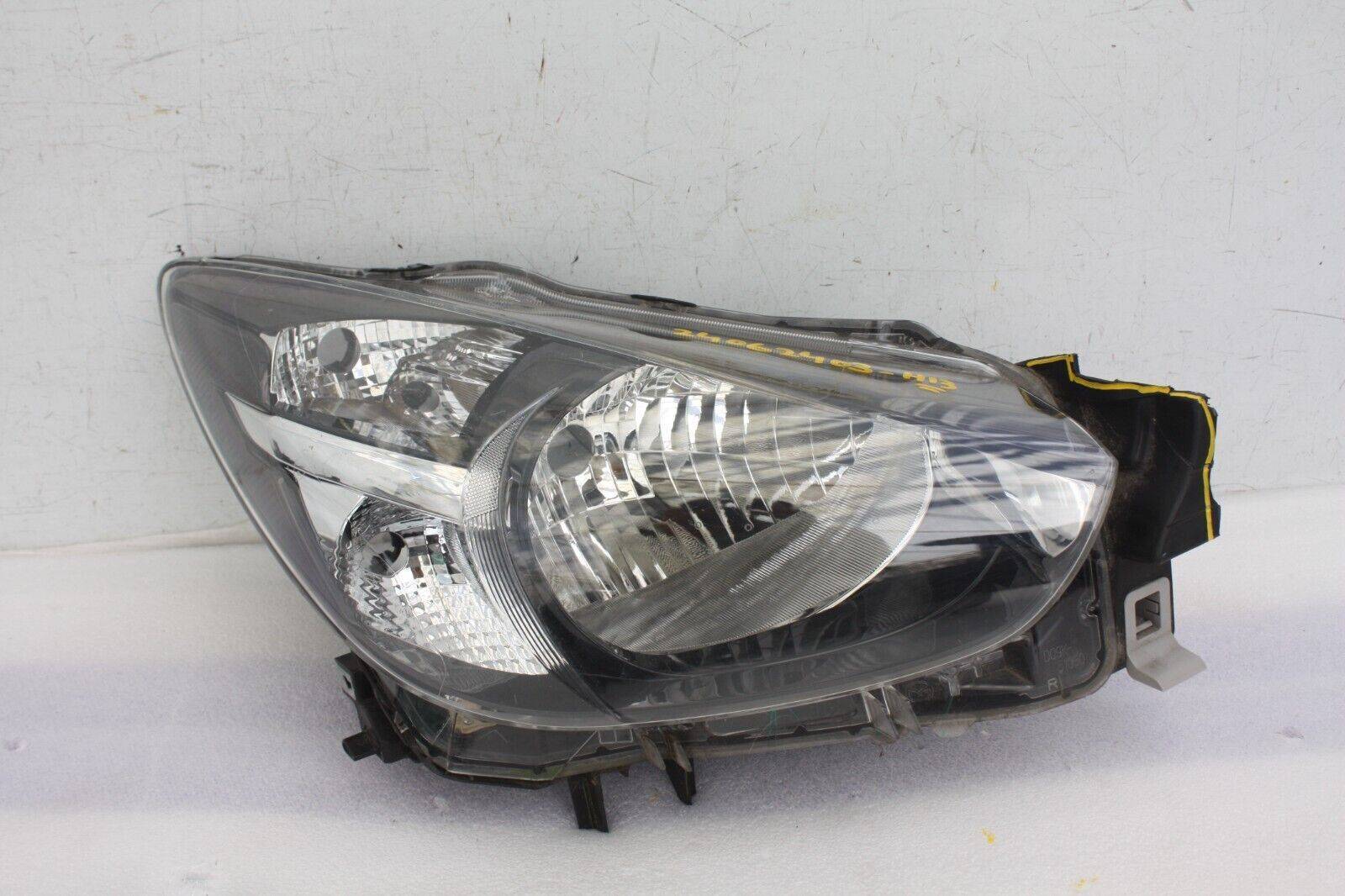 Mazda 2 Right Side Headlight D09K 51030 Genuine DAMAGED 176440327676
