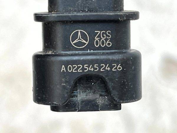 Mercedes A B C E CLA GLA PDC Parking Sensor Plug Connector A0225452426 Genuine 178436211676 8