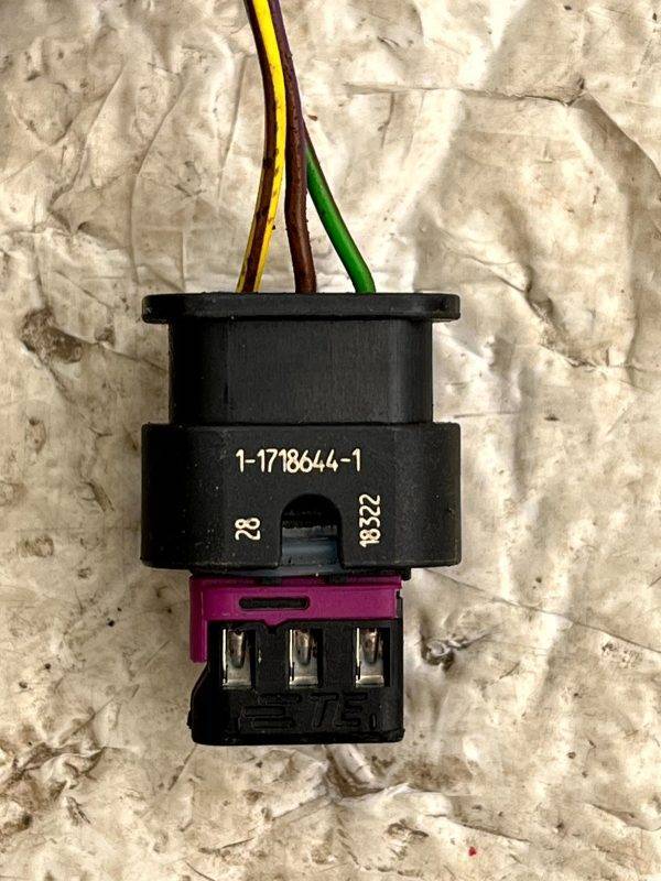 Mercedes Audi VW Parking Sensor Wiring Loom Plug Connector 1 1718644 1 Genuine 178507815676 2