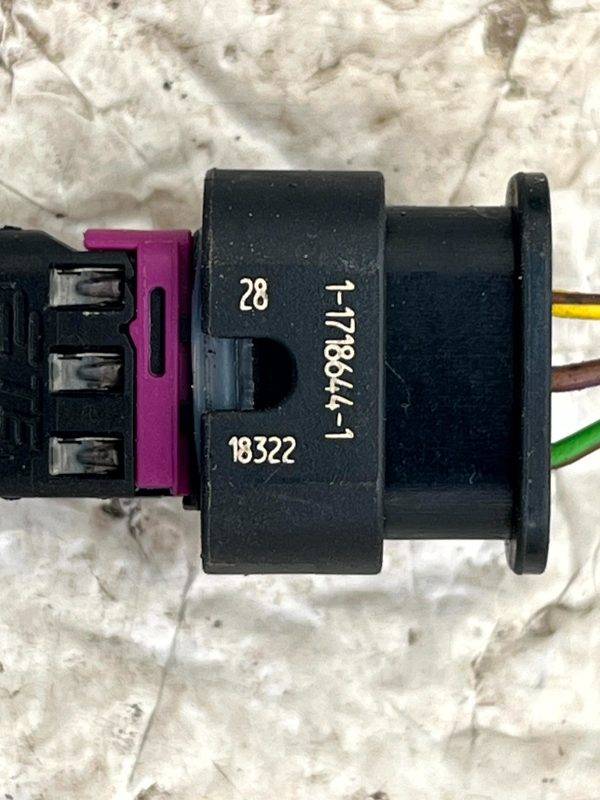 Mercedes Audi VW Parking Sensor Wiring Loom Plug Connector 1 1718644 1 Genuine 178507815676 8