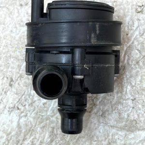 Mercedes C-Class W205 Auxiliary Coolant Water Pump A0005000900 Genuine - Image 5