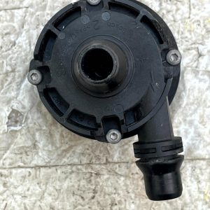 Mercedes C-Class W205 Auxiliary Coolant Water Pump A0005000900 Genuine - Image 6