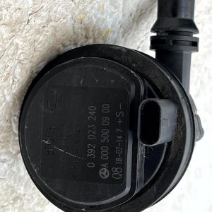 Mercedes C-Class W205 Auxiliary Coolant Water Pump A0005000900 Genuine - Image 10