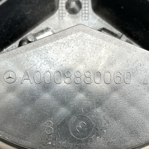 Mercedes C Class W205 Front Grill Star Badge A0008880060 Genuine - Image 12
