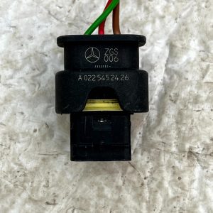 Mercedes C-Class W205 PDC Parking Sensor Loom Plug Connector A0225452426 Genuine - Image 3