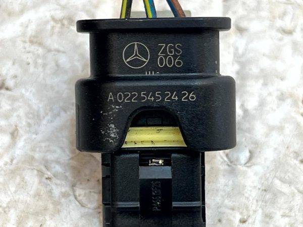 Mercedes C Class W205 PDC Parking Sensor Loom Plug Connector A0225452426 Genuine 7 Mercedes C Class W205 PDC Parking Sensor Loom Plug Connector A0225452426 Genuine 178327888996 8