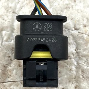 Mercedes C Class W205 PDC Sensor Wiring Loom Plug Connector A0225452426 Genuine - Image 9