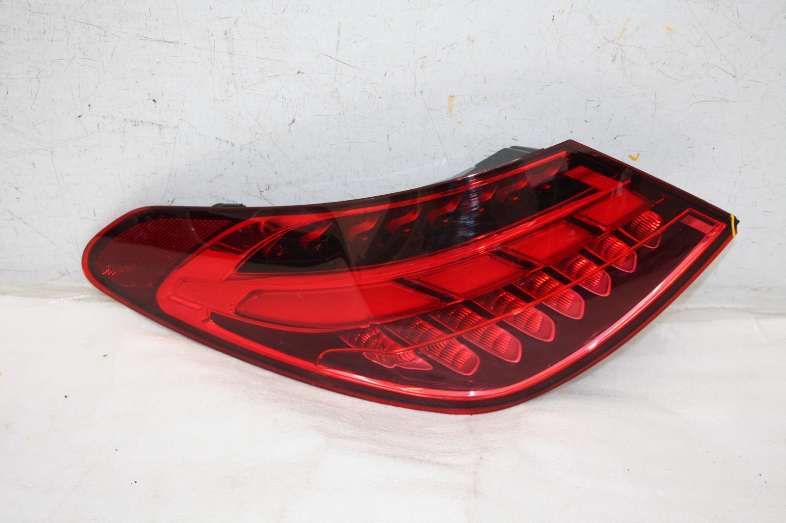 Mercedes C Class W206 Left Side Tail Light 2021 ON A2069062801 *LENS DAMAGED*