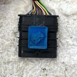 Mercedes C E Class W205 W213 Parking Sensor Plug Connector A0001534524 Genuine 12 Mercedes C E Class W205 W213 Parking Sensor Plug Connector A0001534524 Genuine - Image 4