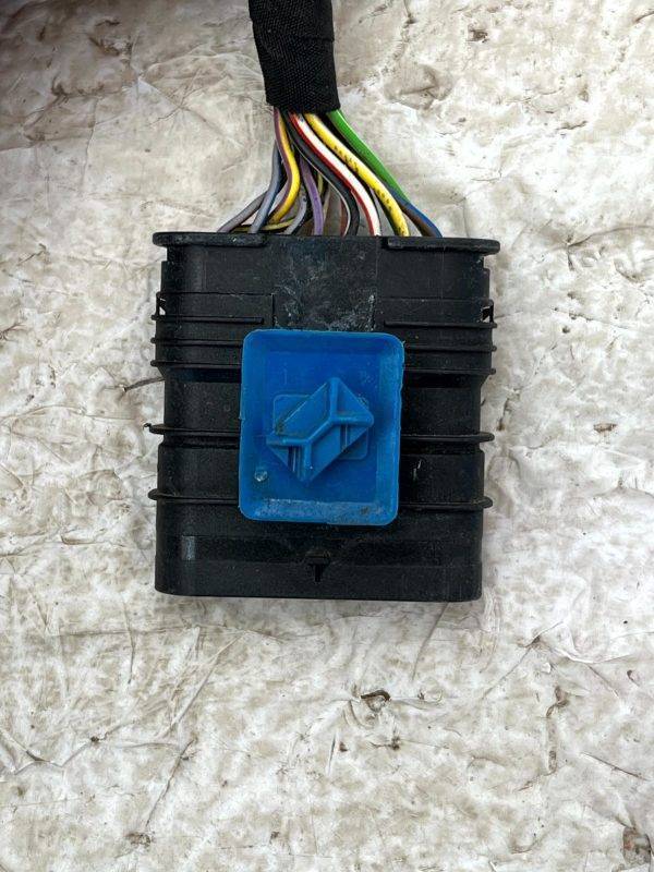 Mercedes C E Class W205 W213 Parking Sensor Plug Connector A0001534524 Genuine 3 Mercedes C E Class W205 W213 Parking Sensor Plug Connector A0001534524 Genuine 178527723806 4