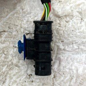 Mercedes C E Class W205 W213 Parking Sensor Plug Connector A0001534524 Genuine 13 Mercedes C E Class W205 W213 Parking Sensor Plug Connector A0001534524 Genuine - Image 5