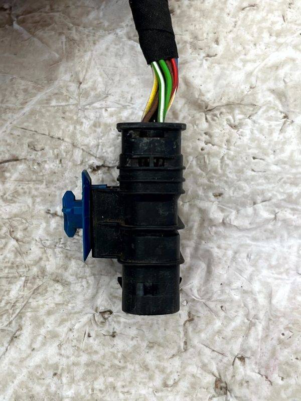 Mercedes C E Class W205 W213 Parking Sensor Plug Connector A0001534524 Genuine 4 Mercedes C E Class W205 W213 Parking Sensor Plug Connector A0001534524 Genuine 178527723806 5