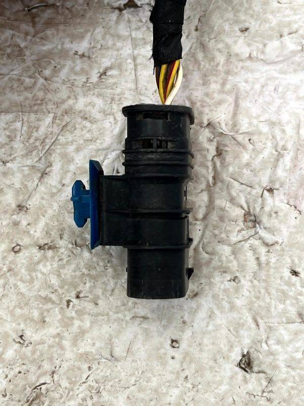 Mercedes C E Class W205 W213 Parking Sensor Plug Connector A0001534524 Genuine 4 Mercedes C E Class W205 W213 Parking Sensor Plug Connector A0001534524 Genuine 178527725546 5