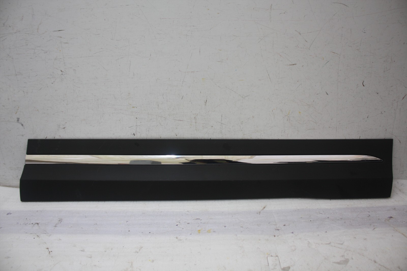 Mercedes GLA H247 Front Right Door Moulding 2020 TO 2023 A2477271501 Genuine