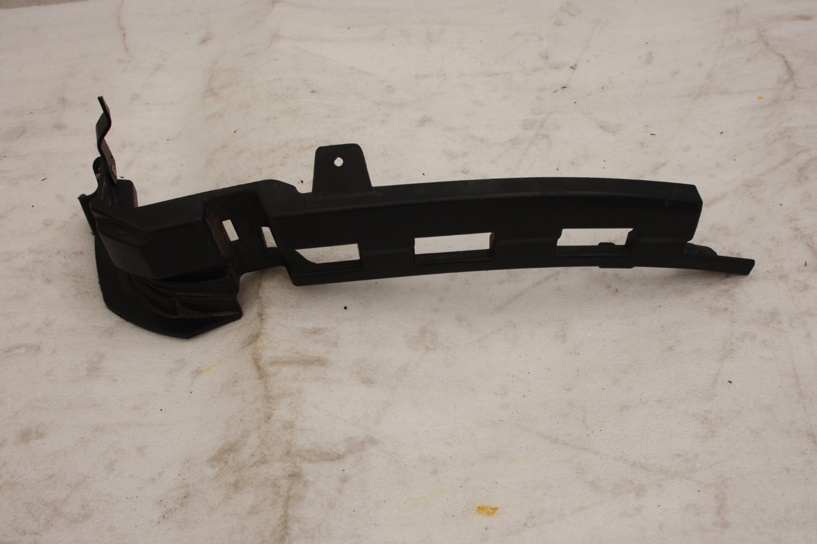 Mercedes GLA X156 Front Bumper Right Bracket 2014-2017 A1568851821 Genuine