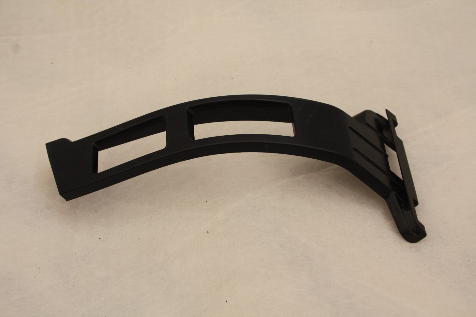 Mercedes SLK R172 Rear Right Wheel Arch Bracket 2011 TO 2016 A1728840200 Genuine