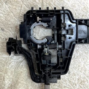 Mercedes V Class W447 Front Left Door Lock W/ Handle Bracket 15-20 A4477200435 - Image 8