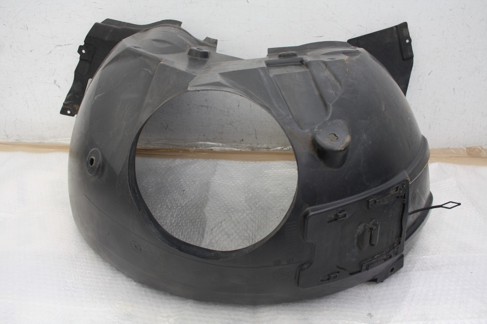 Mercedes Vito W447 Front Right Side Splash Guard 2015-2020 A4476840277 *DAMAGED*