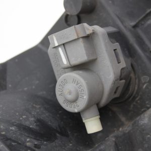 Nissan Navara Right Side Headlight 2010-2015 26010-5X00B Genuine *LENS DAMAGED* - Image 16