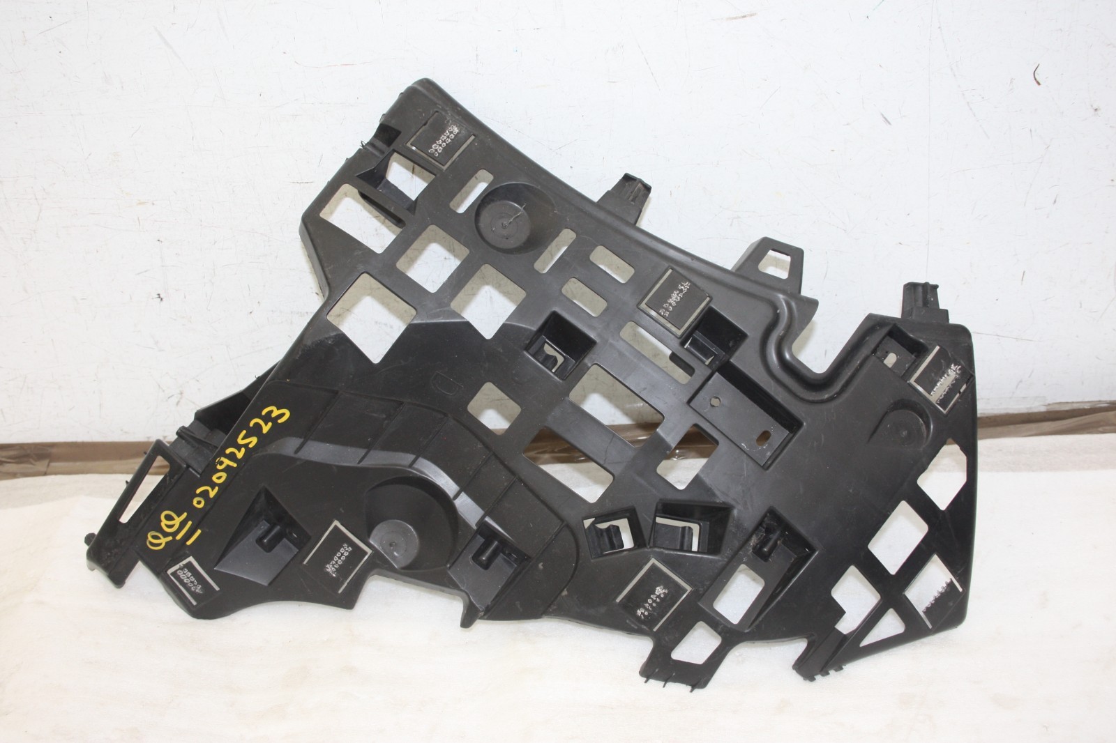 Peugeot 508 Front Bumper Left Bracket 2018 TO 2023 9813646480 Genuine