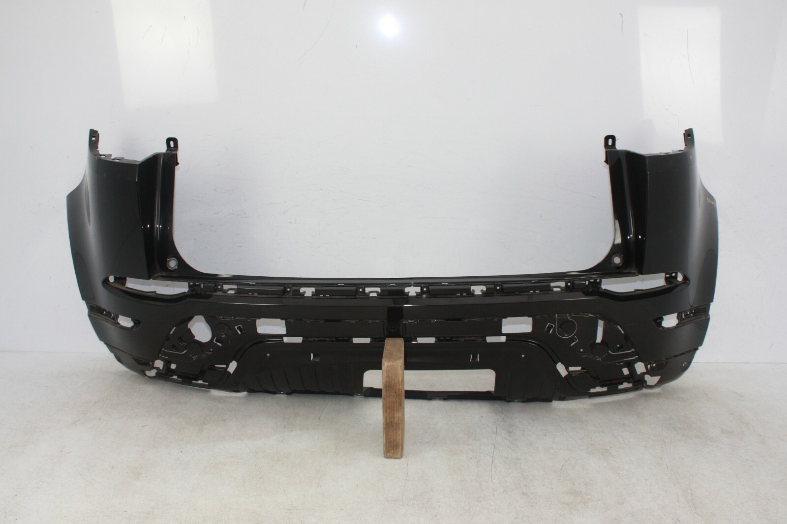 Range Rover Evoque Dynamic L551 Rear Bumper 2019 ON K8D2-17D781-AAW Genuine