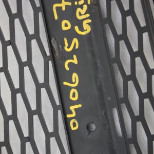 Range Rover Evoque Front Bumper Grill 2011-2015 GJ32-17K945-A Genuine *DAMAGED* - Image 10