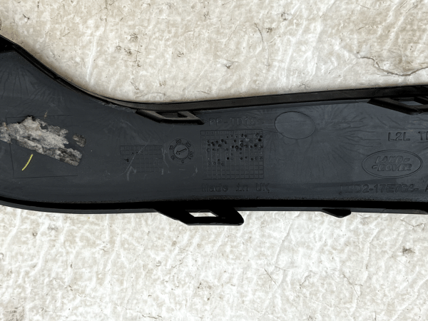 Range Rover Evoque L551 Front Bumper Right Trim 2019 ON K8D2 17E784 AB Genuine 178510567706 12