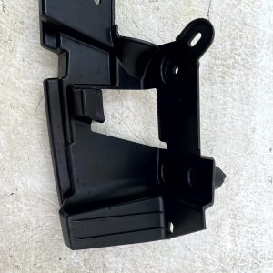 Range Rover Evoque L551 Rear Bumper Mount Bracket 2019 ON K8D2-17E855-A Genuine - Image 9