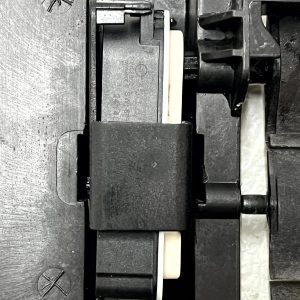 Range Rover Velar L560 Front Upper Radiator Shutter 17 TO 23 M8A28475BC Genuine - Image 10