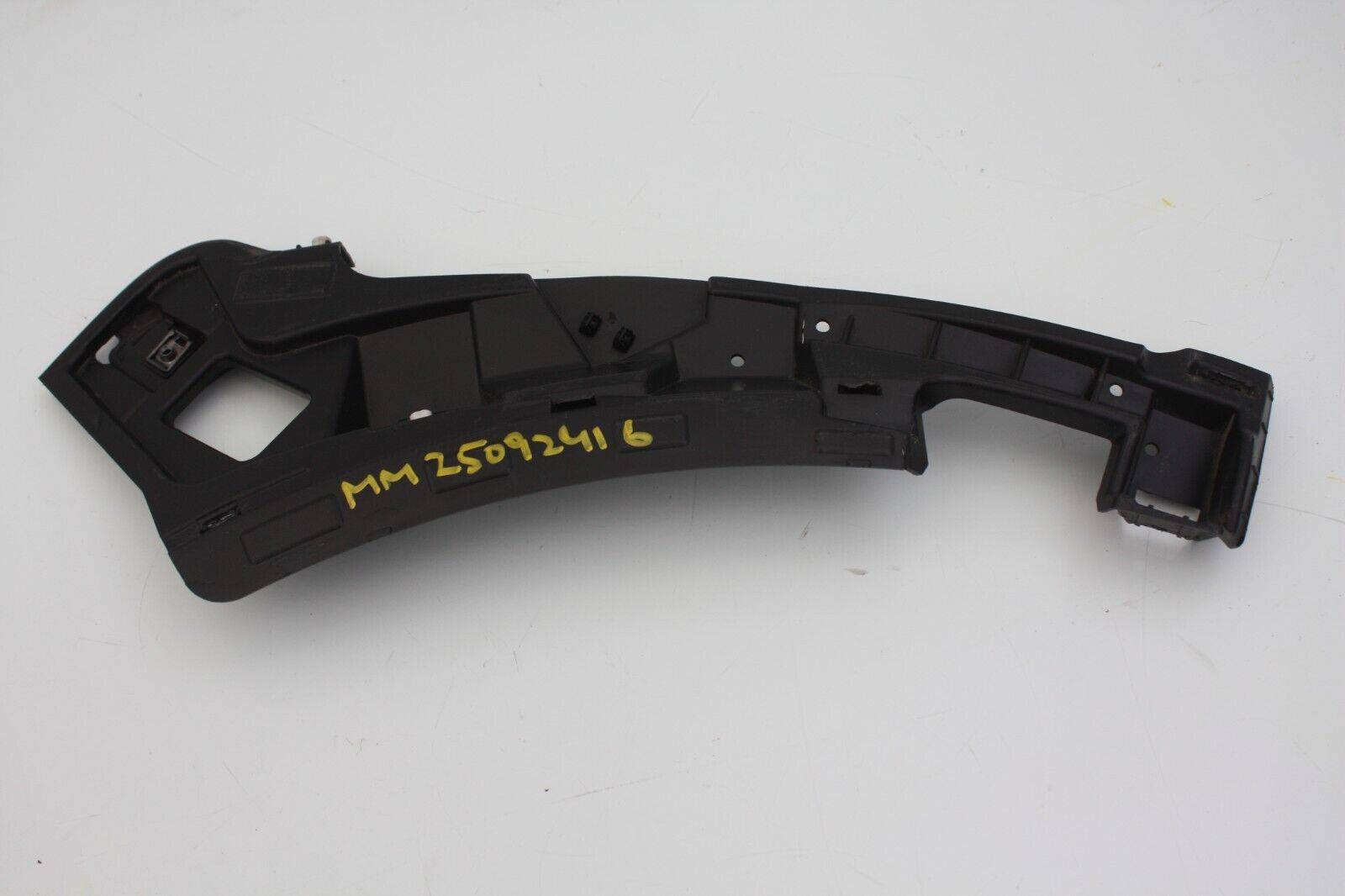 Range-Rover-Vogue-L405-Front-Bumper-Right-Bracket-CK52-16F072-AC-Genuine-176599482956