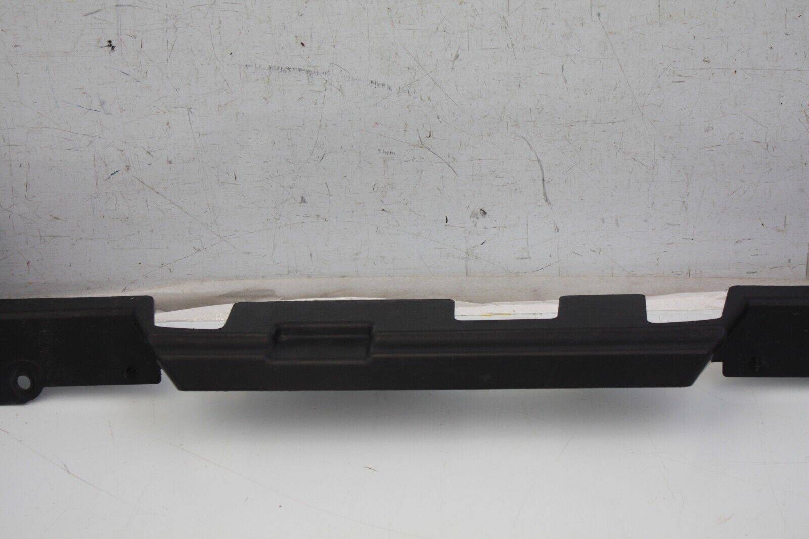 Range-Rover-Vogue-L405-Radiator-Air-Deflector-Strip-12-22-CPLA-8A303-A-Genuine-176602501236-3