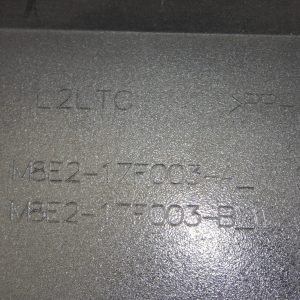 Range Rover Vogue L460 Front Bumper 2022 ON M8E2-17F003-A Genuine *DAMAGED* - Image 18