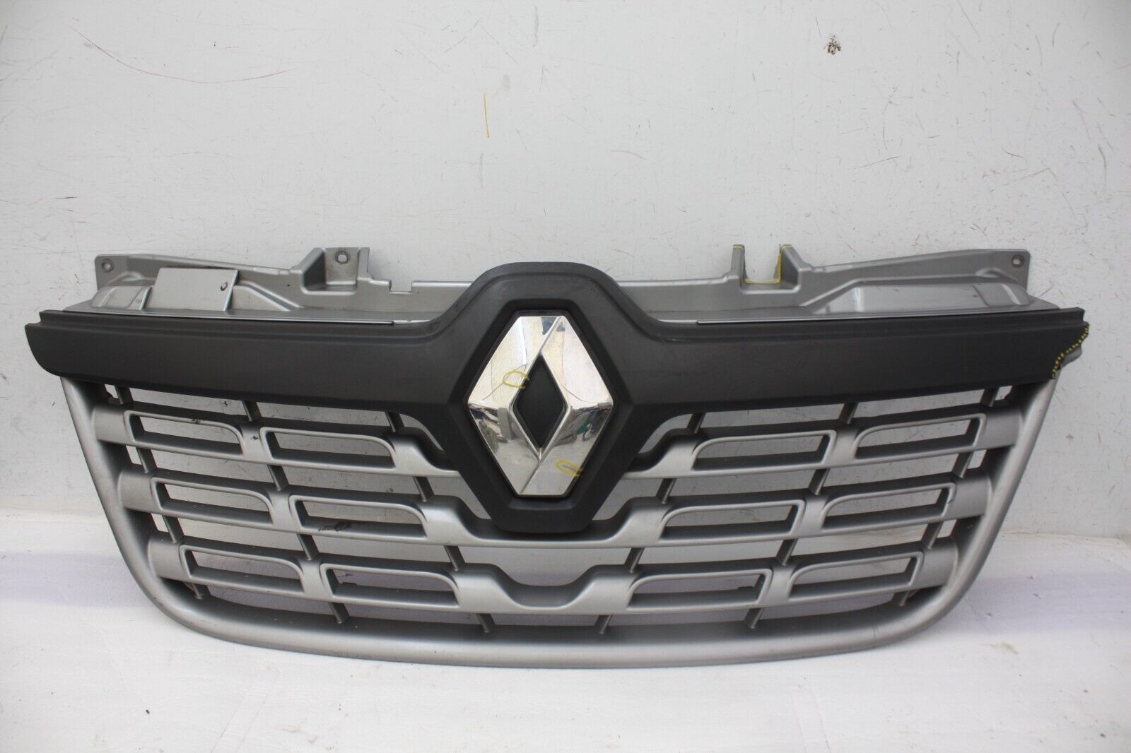 Renault Master Front Bumper Grill 2014 TO 2019 623102803R Genuine *DAMAGED*